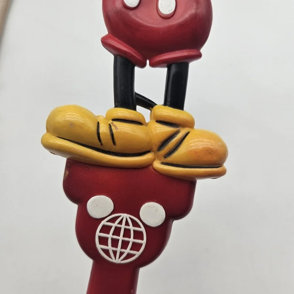 Vintage Walt Disney World Mickey Mouse Back Scratcher Souvenir‎ Plastic Taiwan